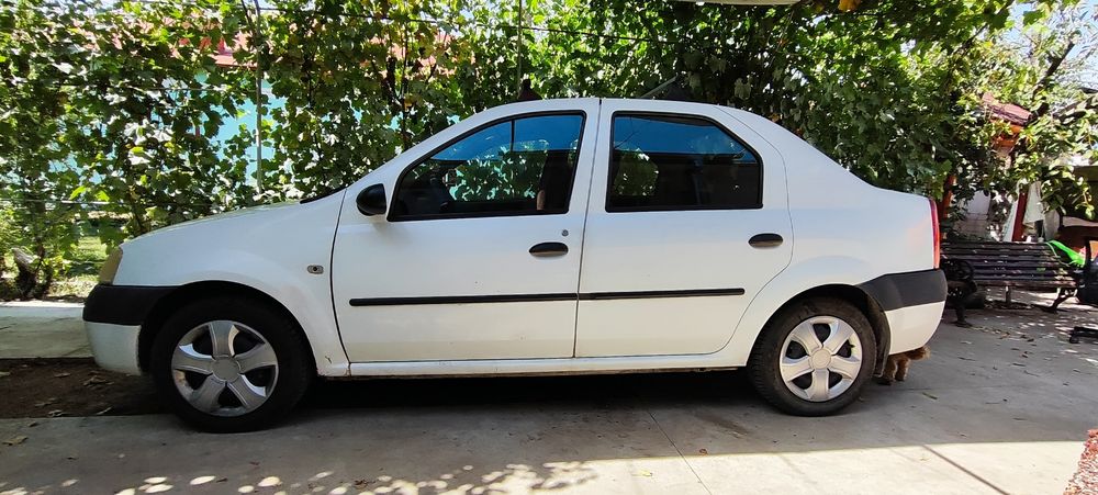 Vând Dacia Logan 2007