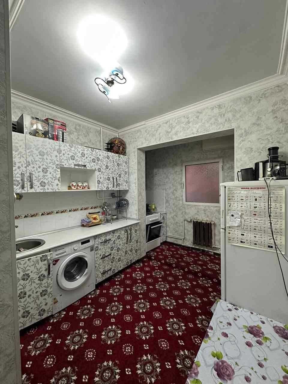 Uy sotiladi 2 xona 3 xona qilingan Yunusobod 4kv