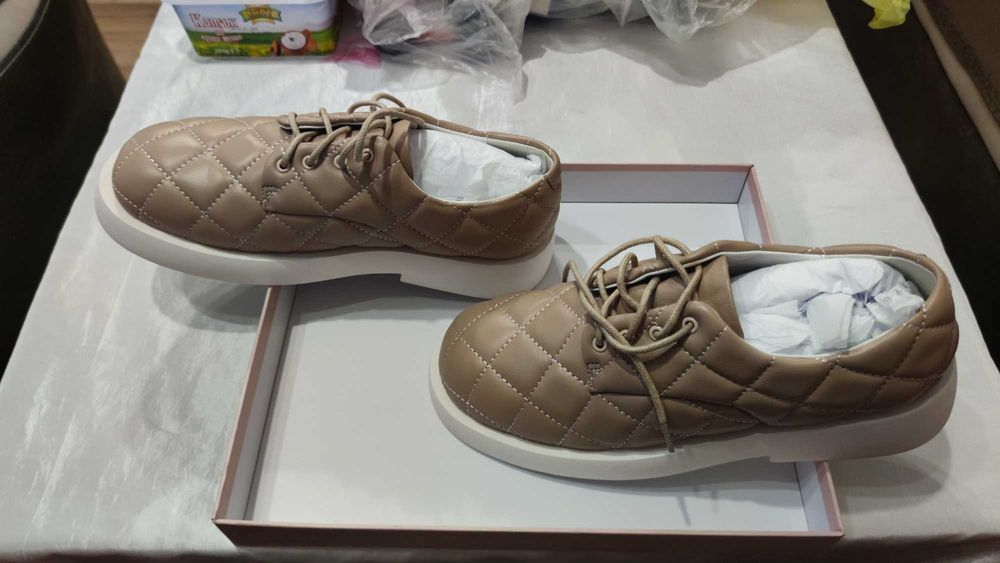 Продавам чисто нови дамски обувки Дима стил ест. кожа 38-ми номер