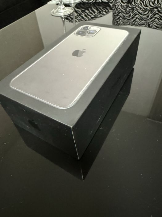 iPhone 11 Pro 256GB – отлично състояние, пълен комплект