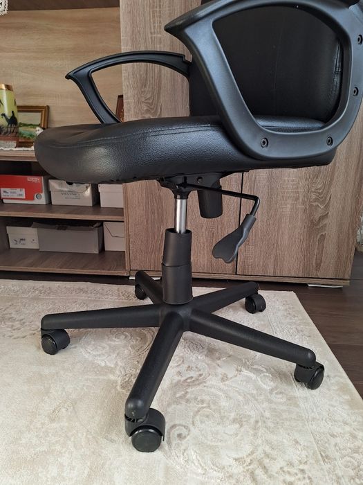 Vând scaun de birou !!