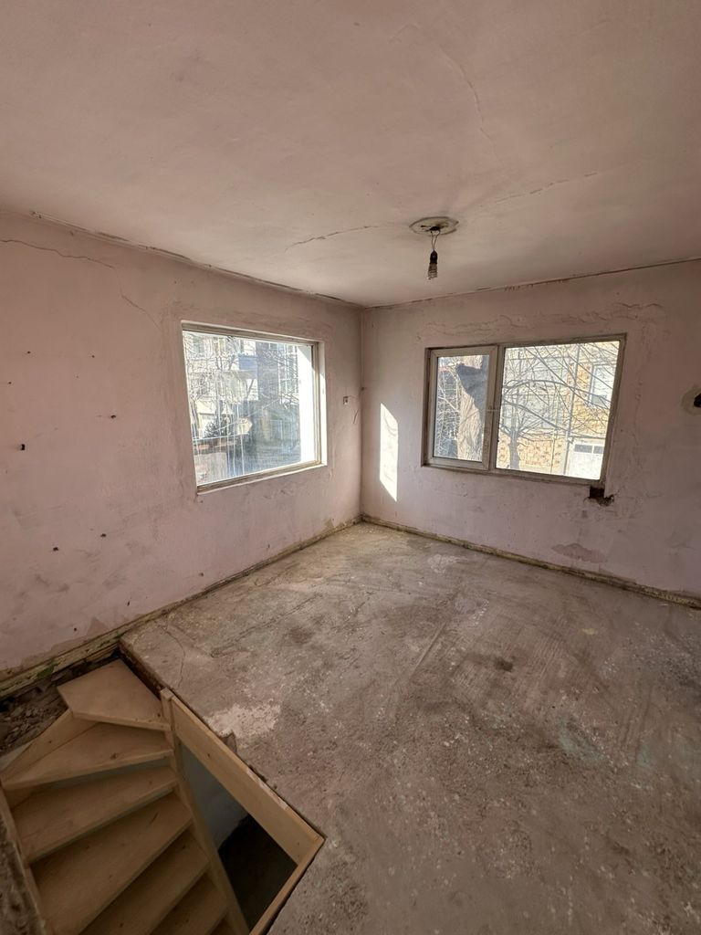 Продава се Къща в Асеновград - 85 кв.м за 1122 €/кв.м - Снимка #7