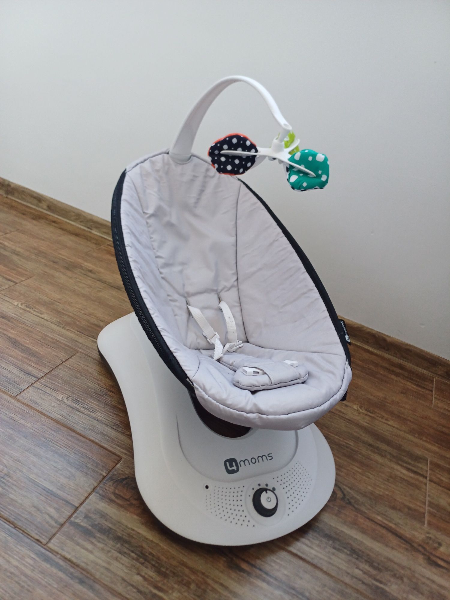Електрическа люлка 4moms