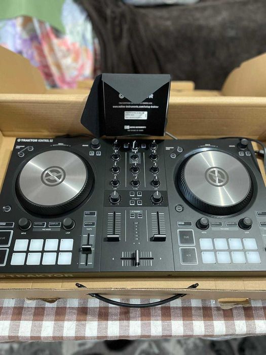 Traktor S2 mk3 audio controller