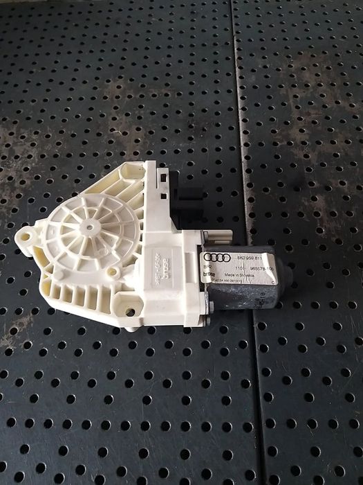 Motoras macara stanga fata skoda yeti 5l 8k0959811 1101965578100 966608100