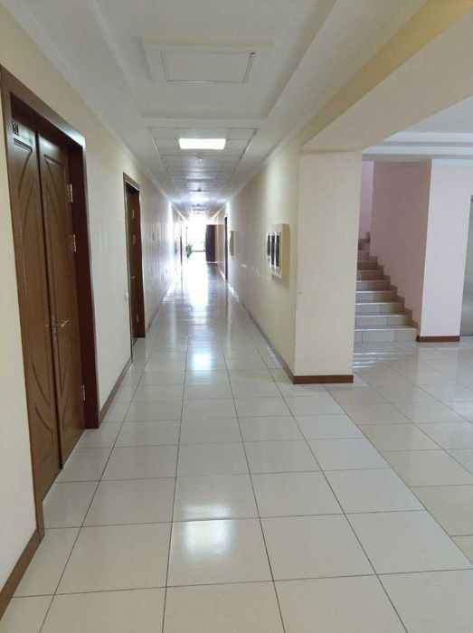 Продаётся бизнес центр по улице Бобур. Аэропорт мост. Вдоль дороги!!!