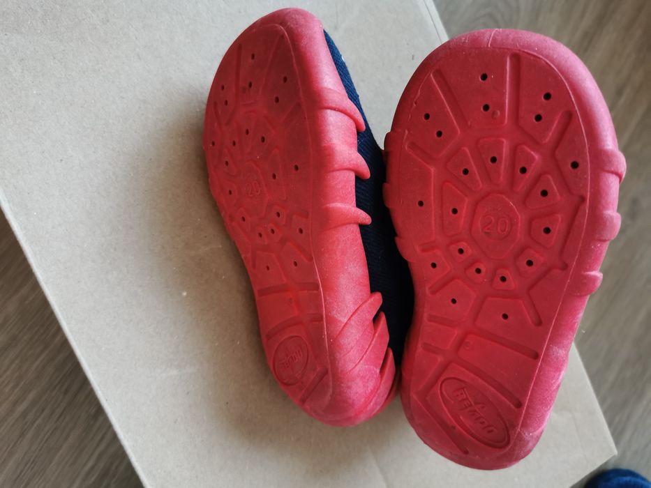 Лот сандали и пантофки 20-21 номер