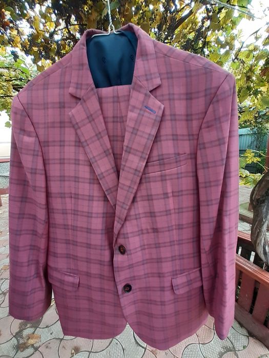 Costum făcut la comanda-3 piese