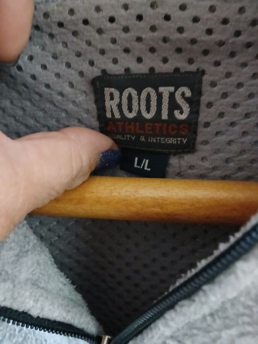 Толстовка на замке куртка желтая