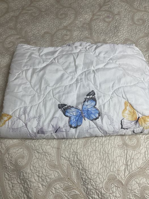 Продам одеяло на синтепоне