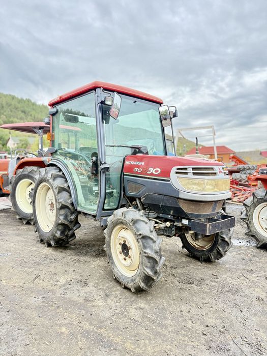 Tractor japonez Mitsubishi GO 30 CP. + Clima