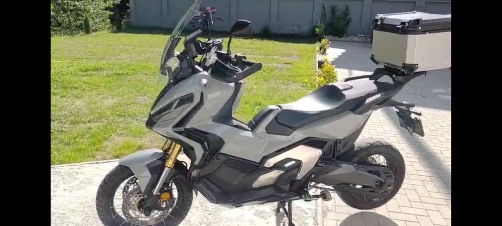 Honda XADV 750 an 2023 (schimb cu  Africa Twin si dif.Din partea mea)