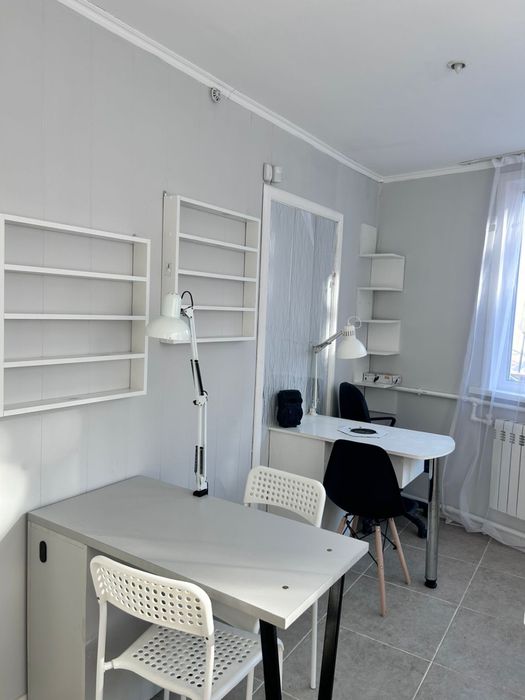 Сдам рабочие места ( бровист, мастер маникюра и др)