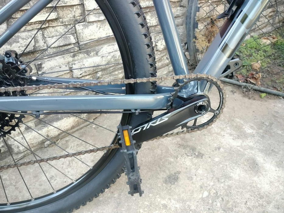 Bicicleta Cube roti pe 29 frâne disc hidraulice Transmisie 1×12