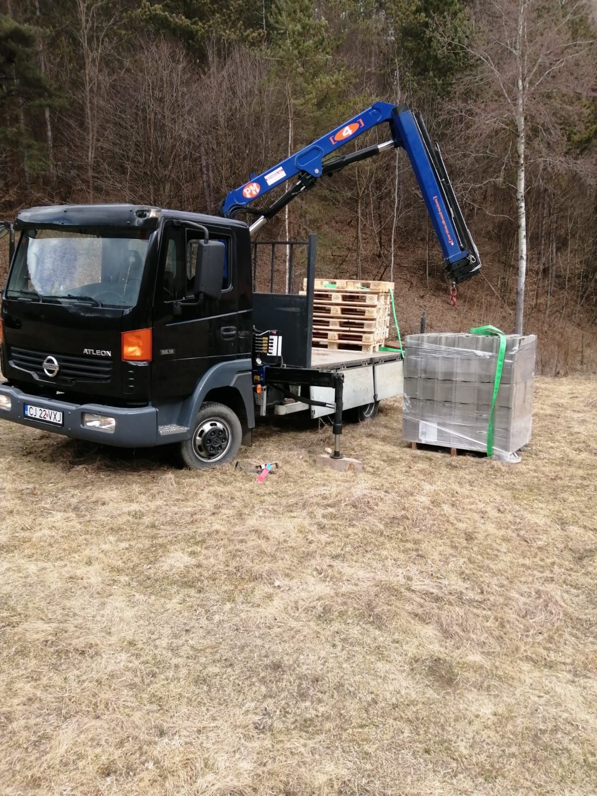 Transport marfa cu macara