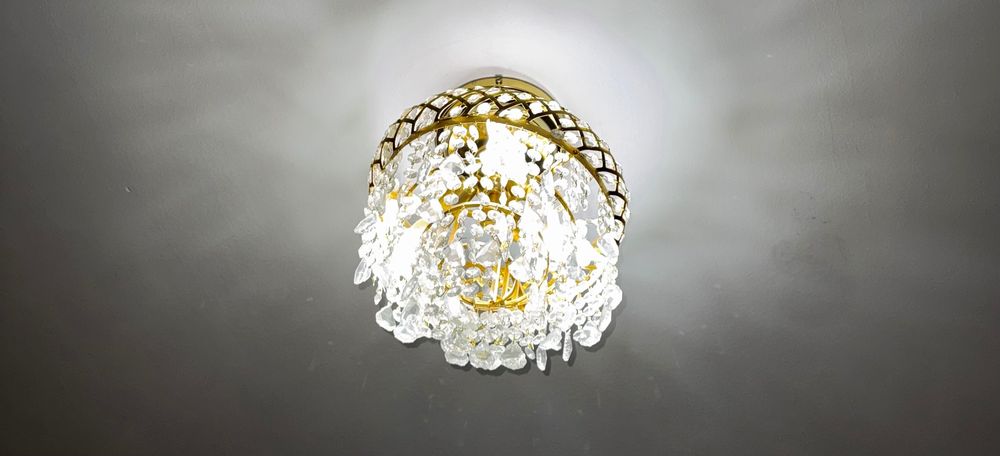 Люстра. Предмет интерьера