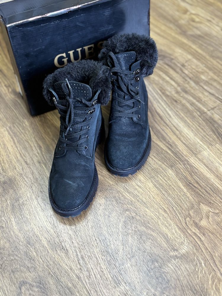 Оригинални боти Guess