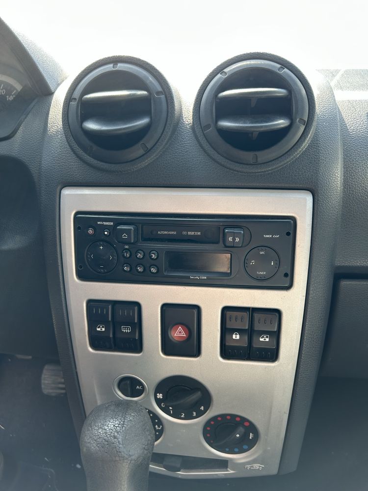 Dacia Logan avariat 1.4 mpi + GPL