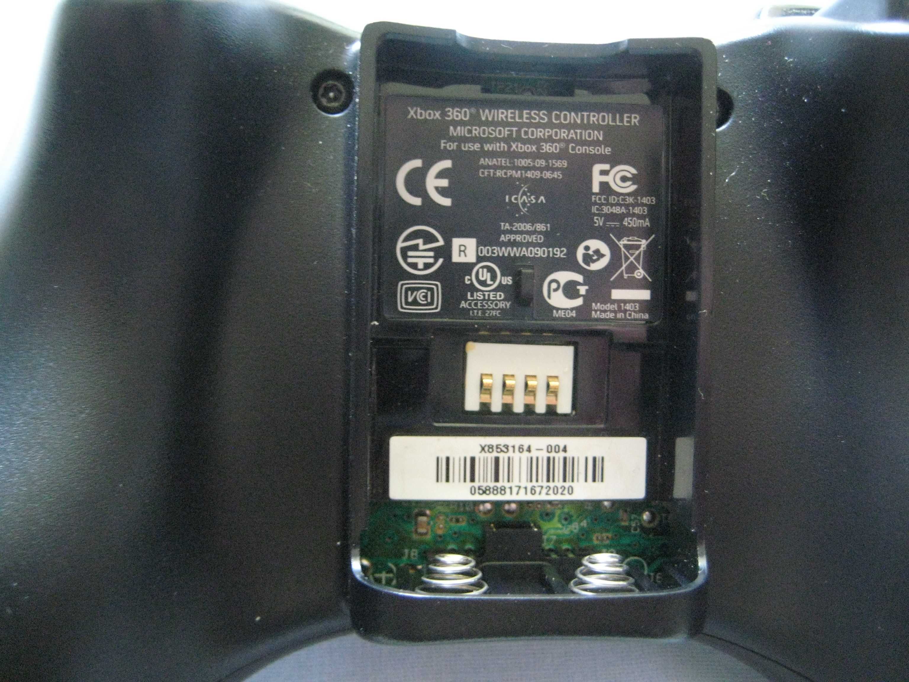 Продавам оригинален контролер за XBOX 360