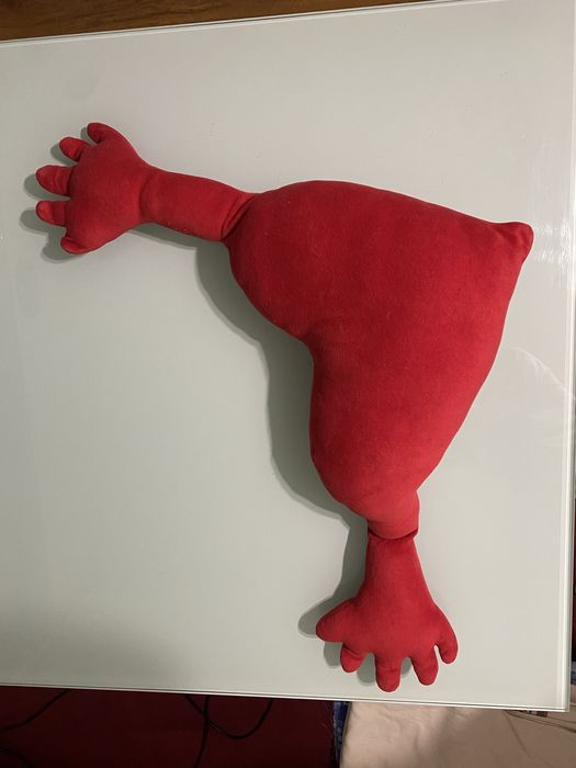 Възглавница сърце с ръце (прегръдка)