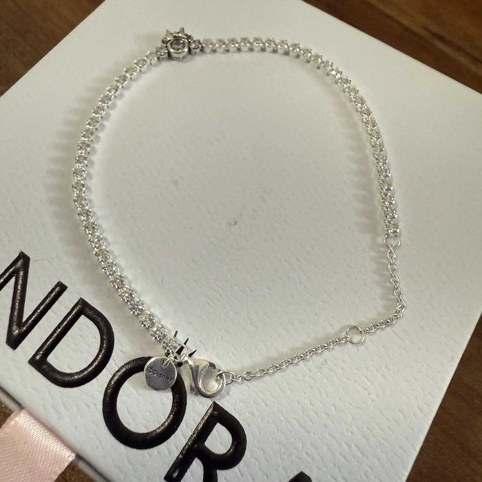 Гривна Пандора|Pandora