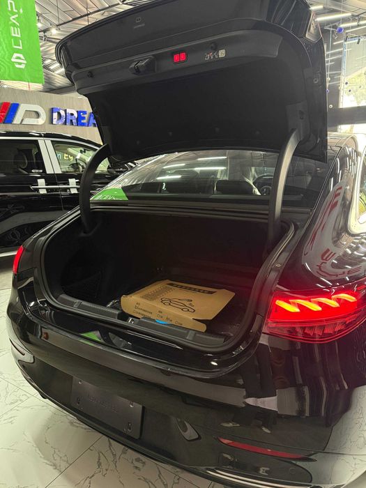 MECEDES-BENZ EQE 500 matic full electr model 2024