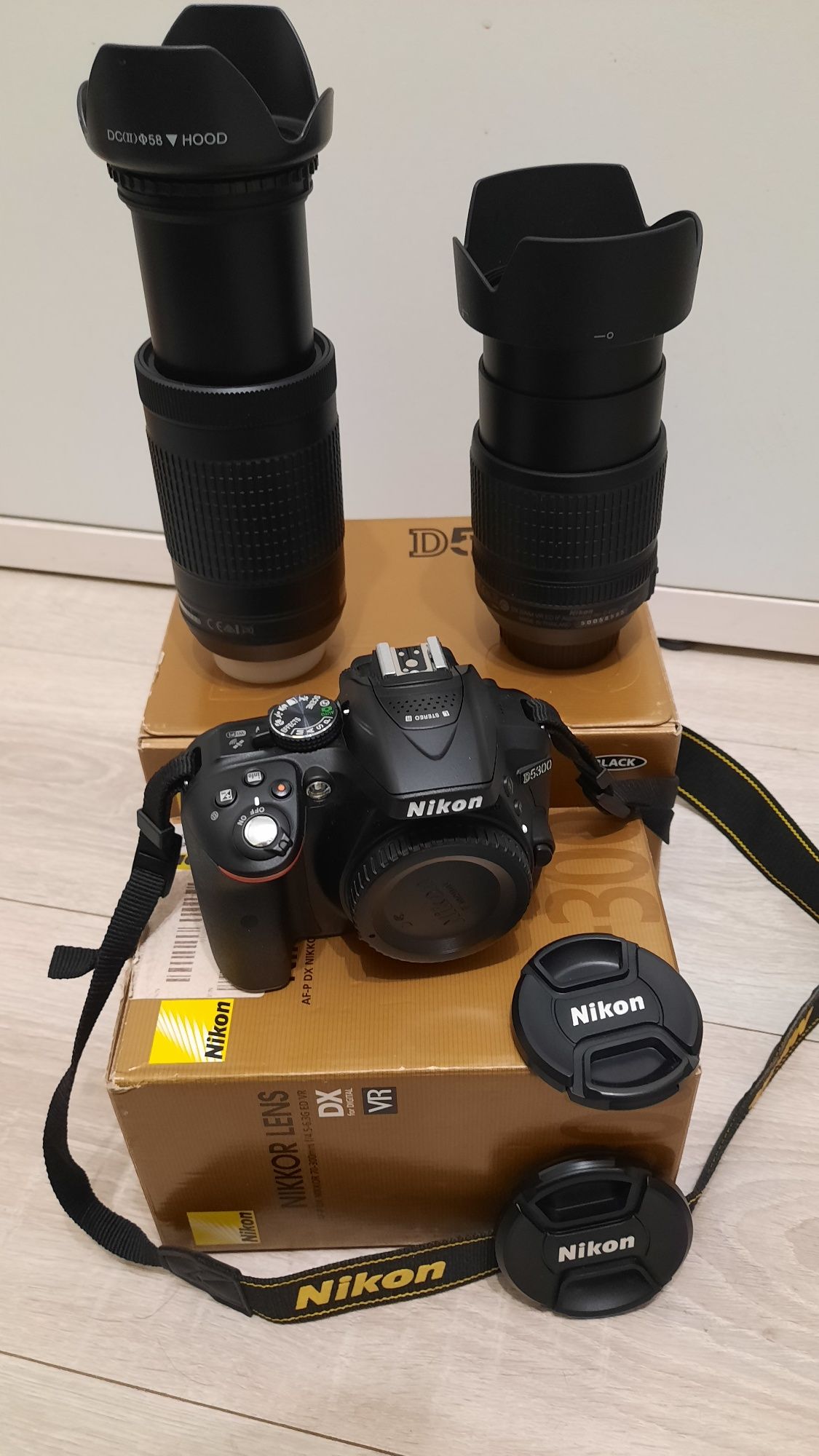 Vand aparat foto Nikon D5300 +obiectiv+blitz