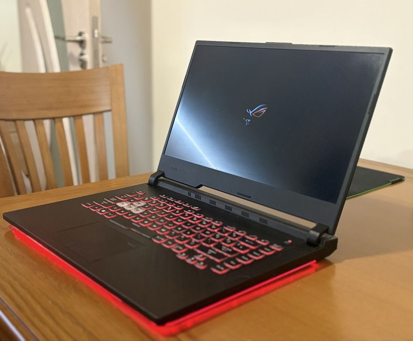 Asus ROG STRIX G с оригинална раница подарък