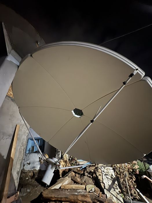 Спутниковая тарелка