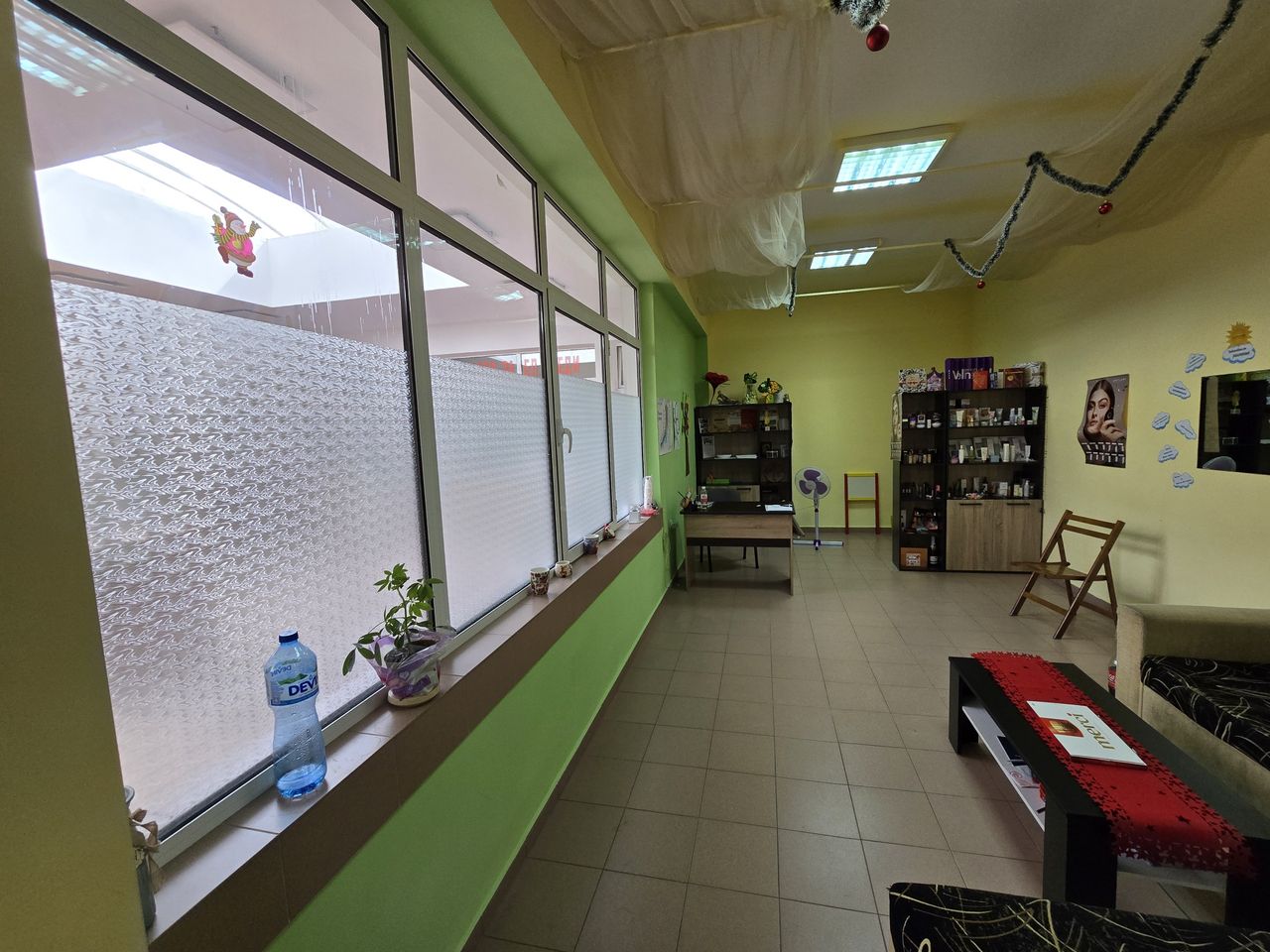 Дава се под наем Офис в Враца, Център - 28 кв.м за 153 € - Снимка #2
