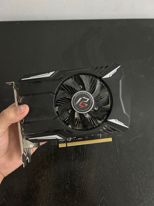 видео карта radeon rx не помню какая модель