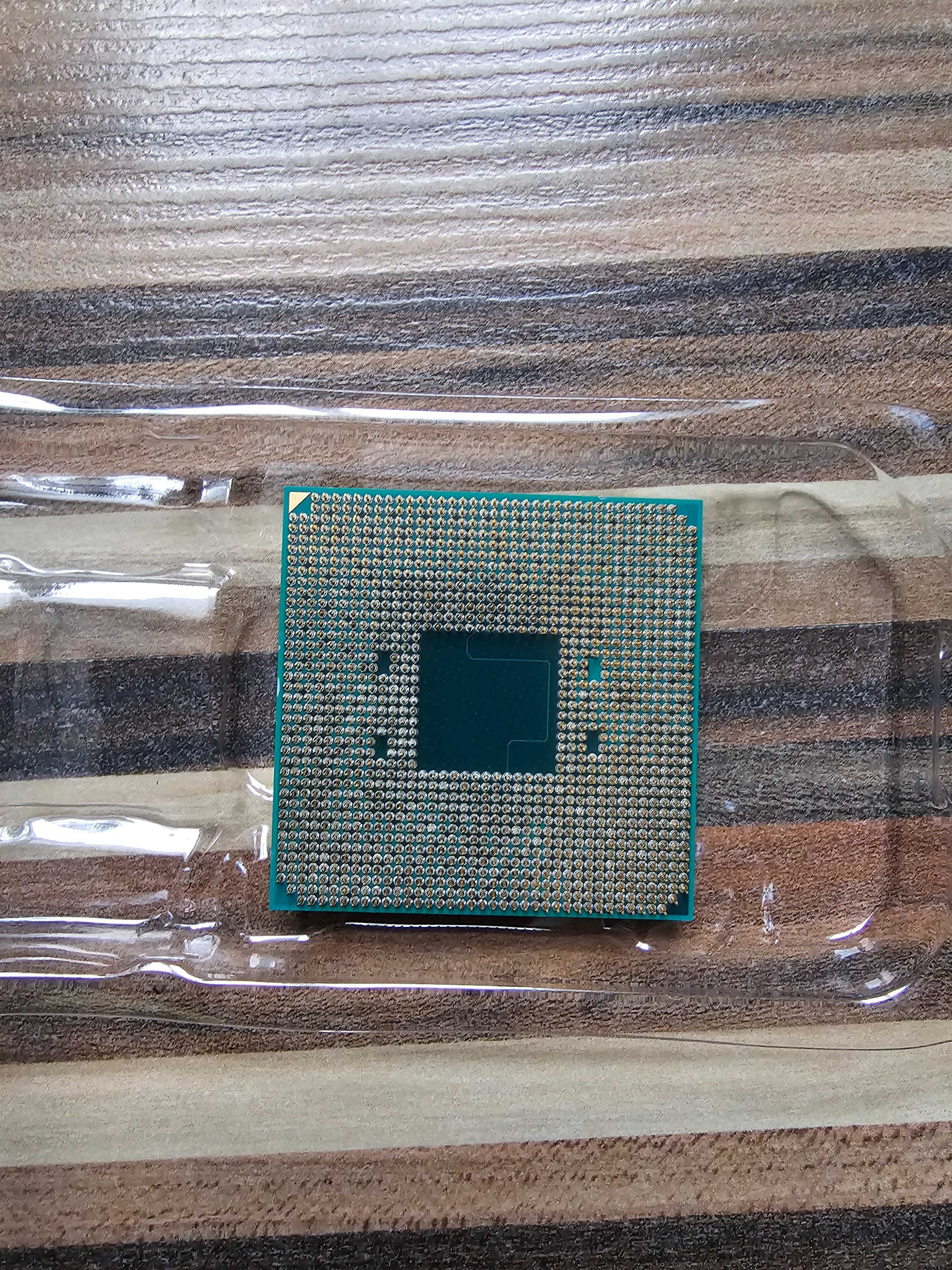 Процесор Ryzen 3 2200G