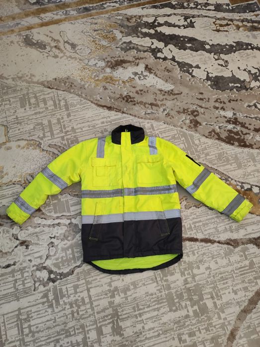 Продам светоотражающую теплую куртку