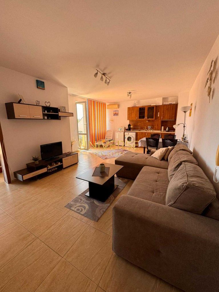 Продава се Двустаен апартамент в к.к. Слънчев бряг - 81 кв.м за 889 €/кв.м - Снимка #3