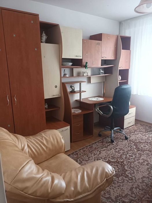 Închiriez apartament 3 camere, zona ITC Brașov – direct proprietar