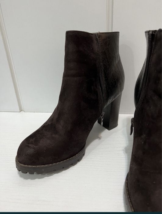 Дамски боти с ток