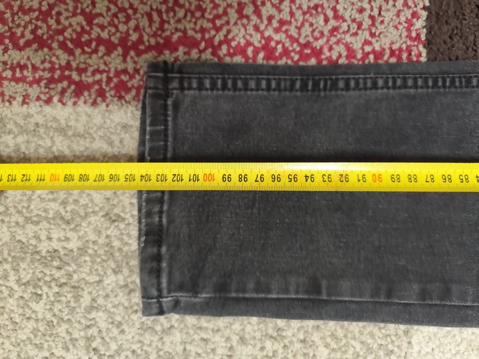 Geans/blugi slim mărimea  32