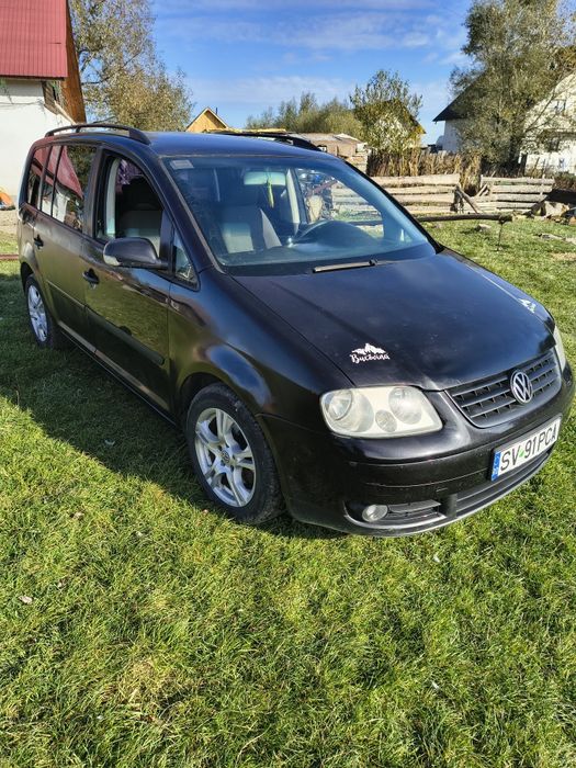 Vând Touran 1.9 TDi