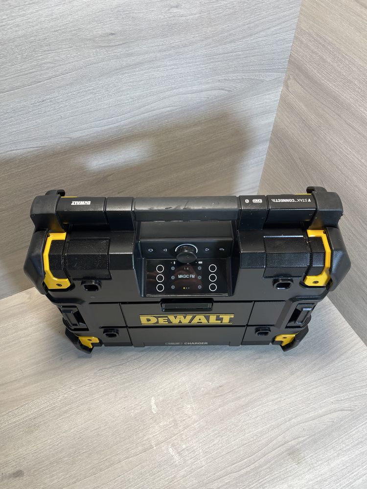 Radio dewalt DEST1-810979-Gb