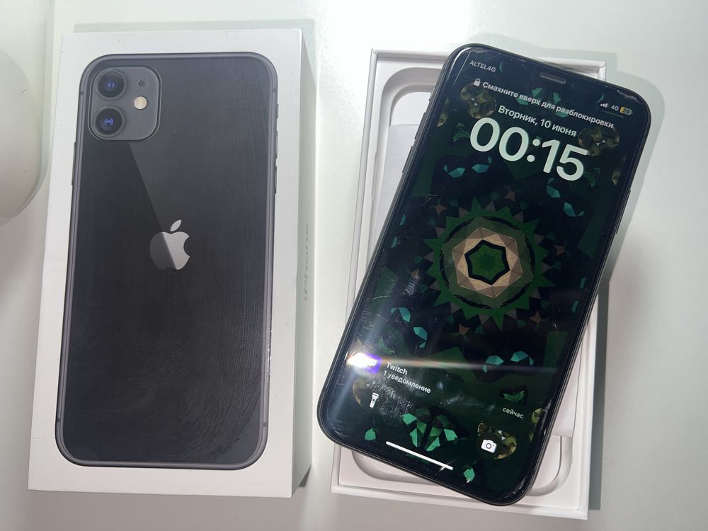 iPhone 11 в отличном состоянии