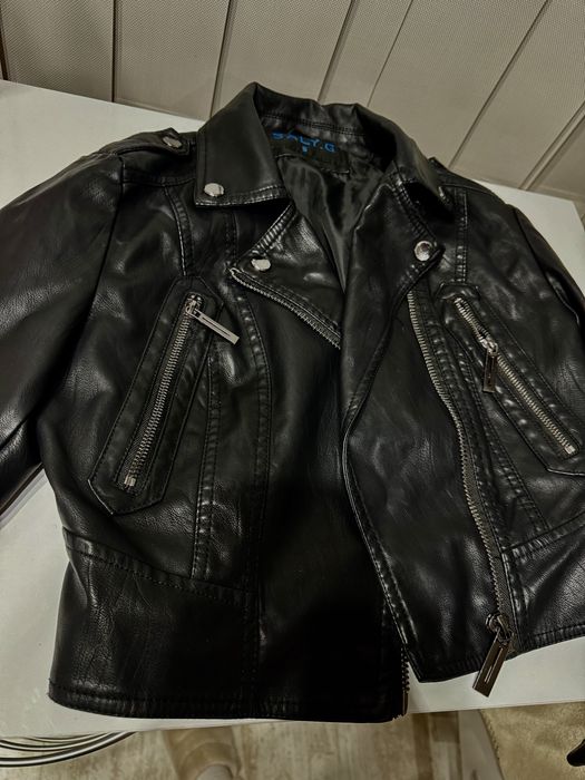 Дамско кожено яке