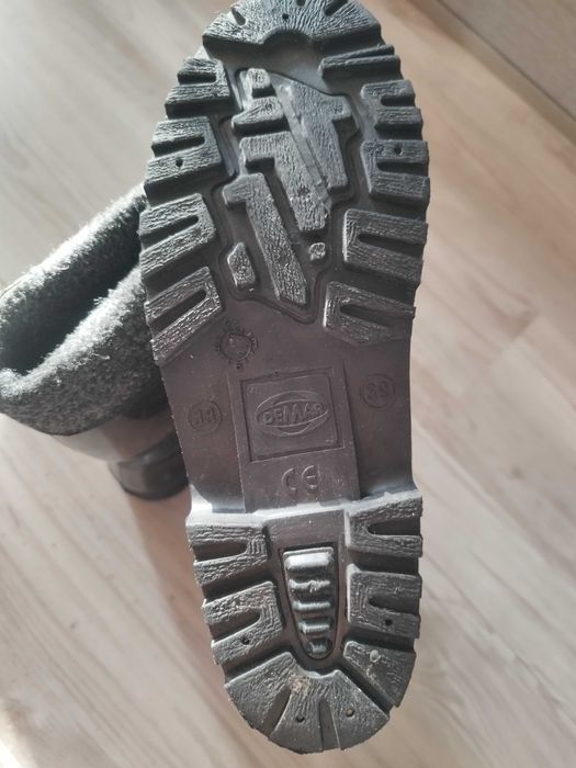 Продавам обувки на  Deichmann