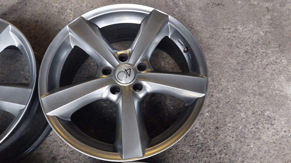 Джанти 5х114.3 Dezent 18 цола 5x114.3