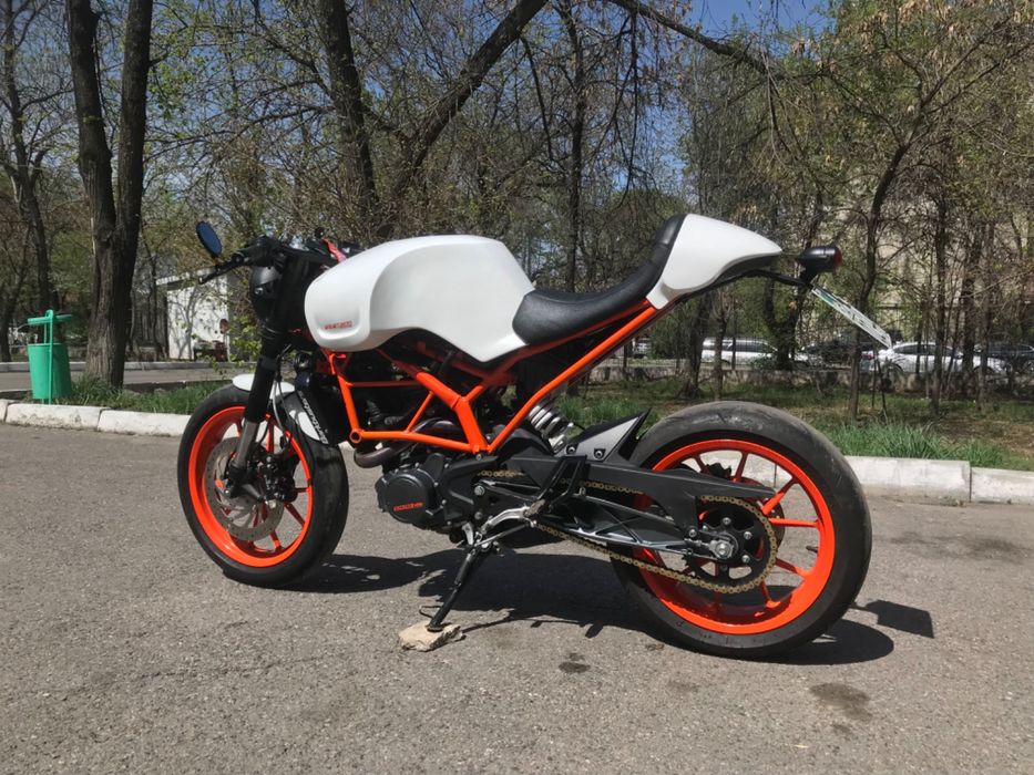 KTM RC200 Cafe racer