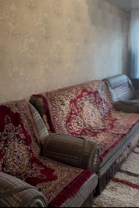 Диван и кресла отдам бесплатно
