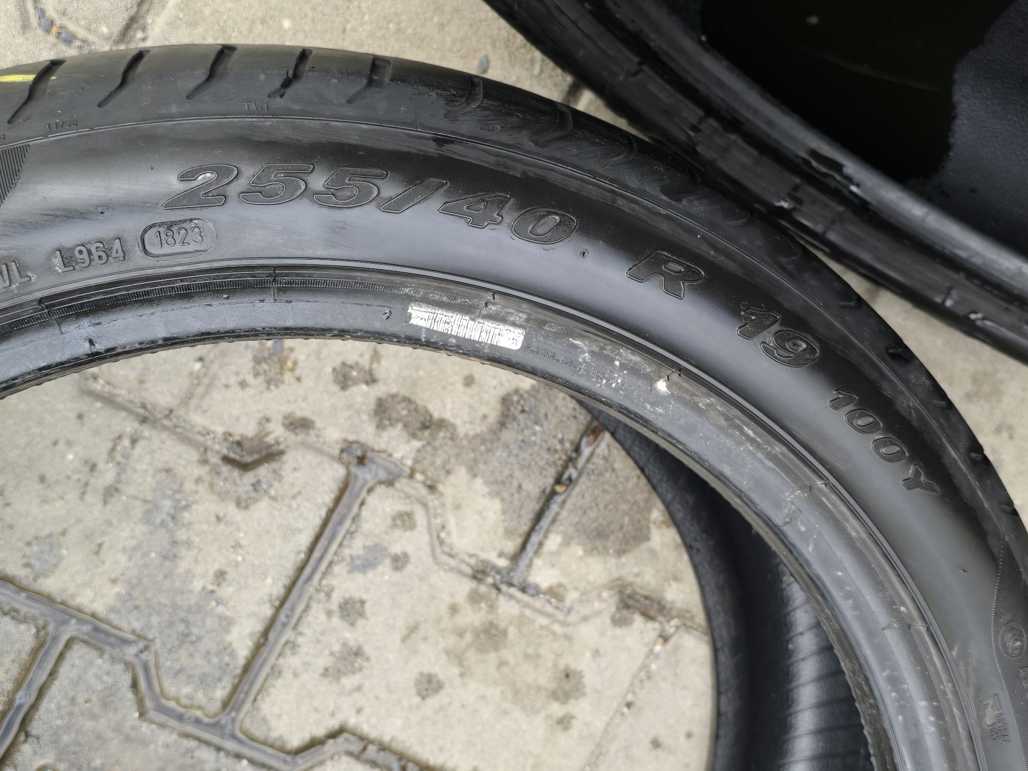 255 40 19 Pirelli