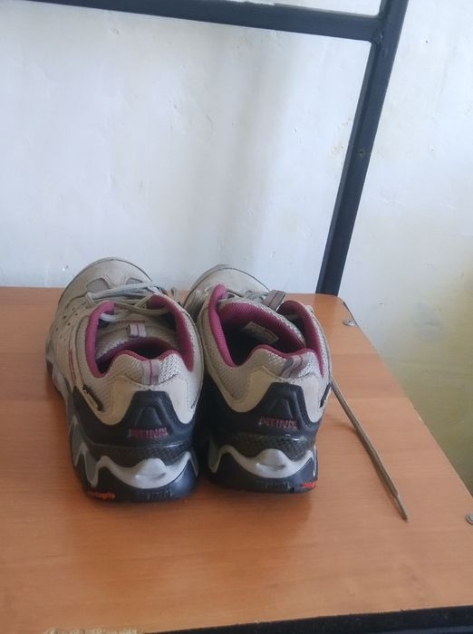 Meindl Bocanci mărimea 38,5, gri cu vișiniu