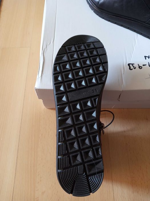 Дамски боти номер 36. Нови