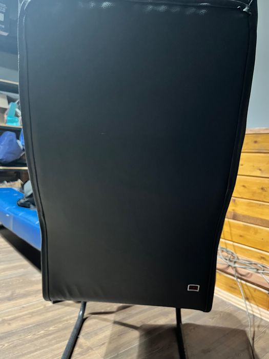 Кресла (использовались в компьютерном клубе) в хорошем состоянии