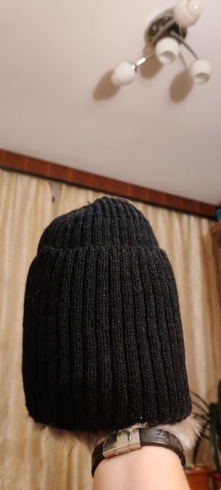 Vând caciula de blana naturala